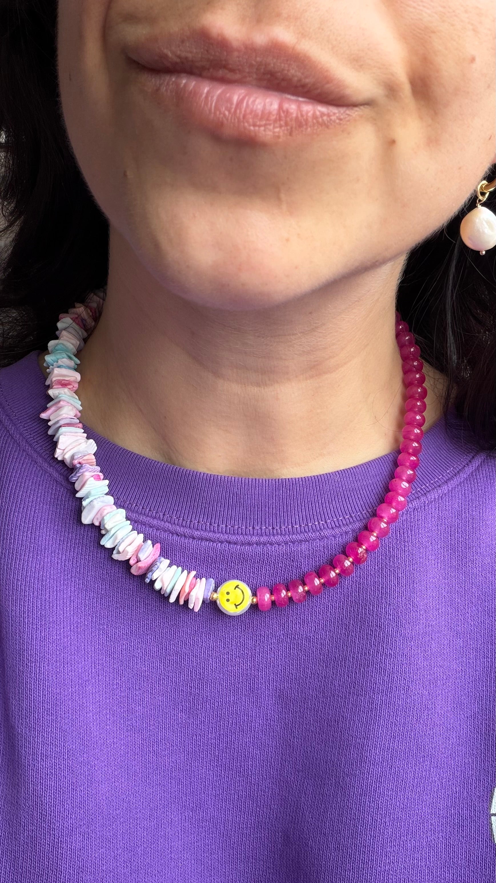 Smiley necklace - Pink & shells