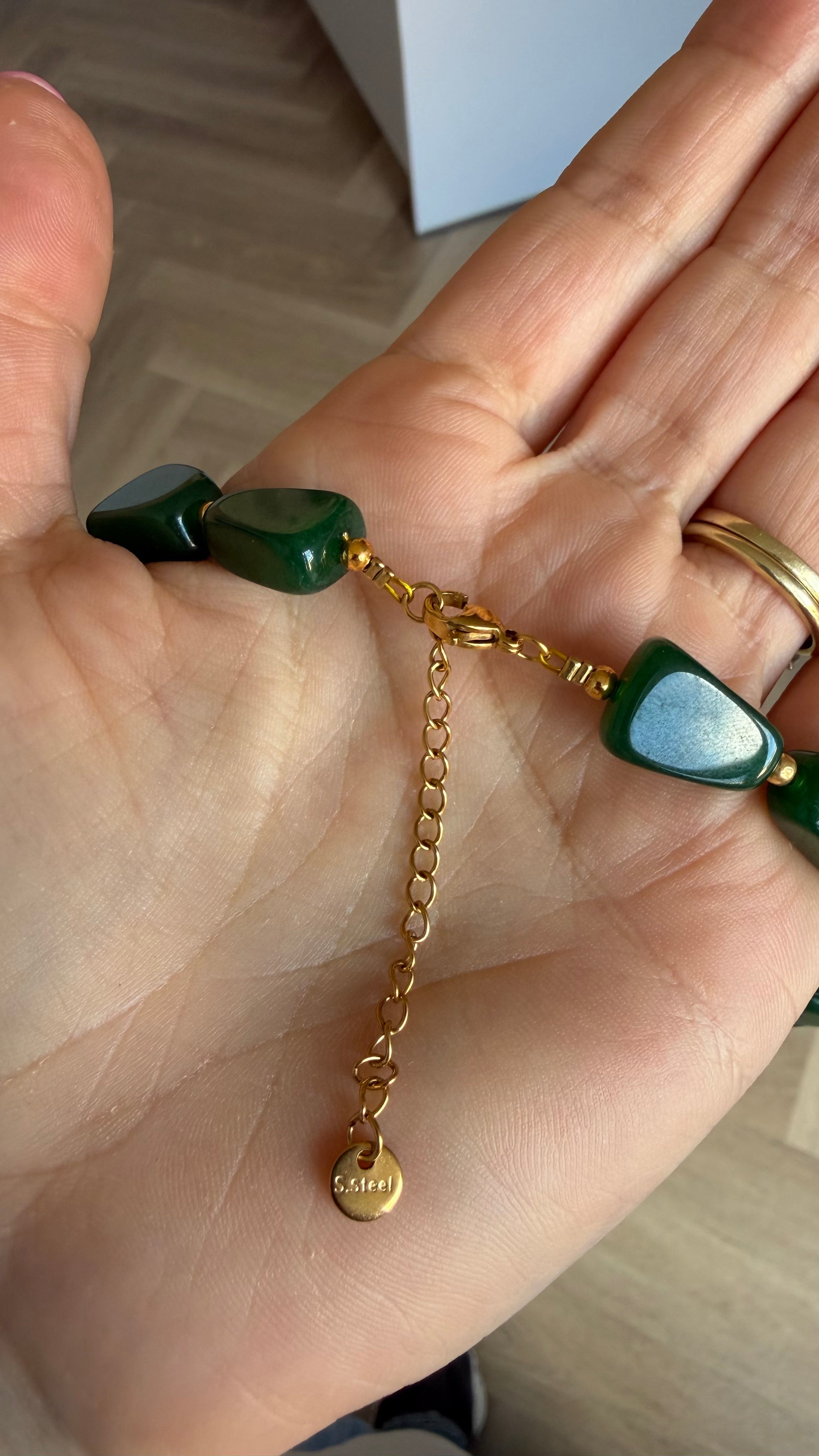 Green chalcedonia necklace