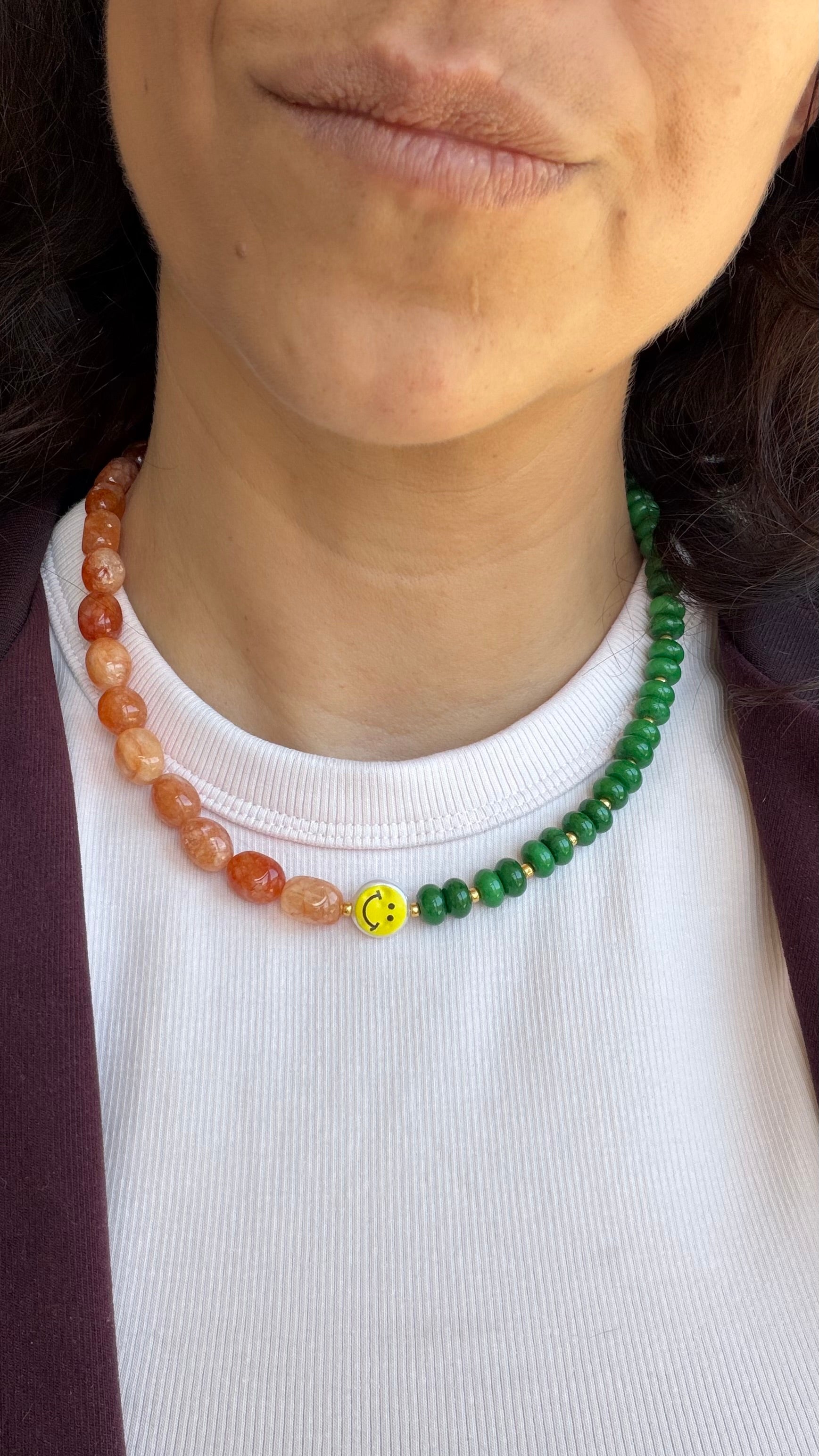 Smiley necklace - Jade & chalcedonia
